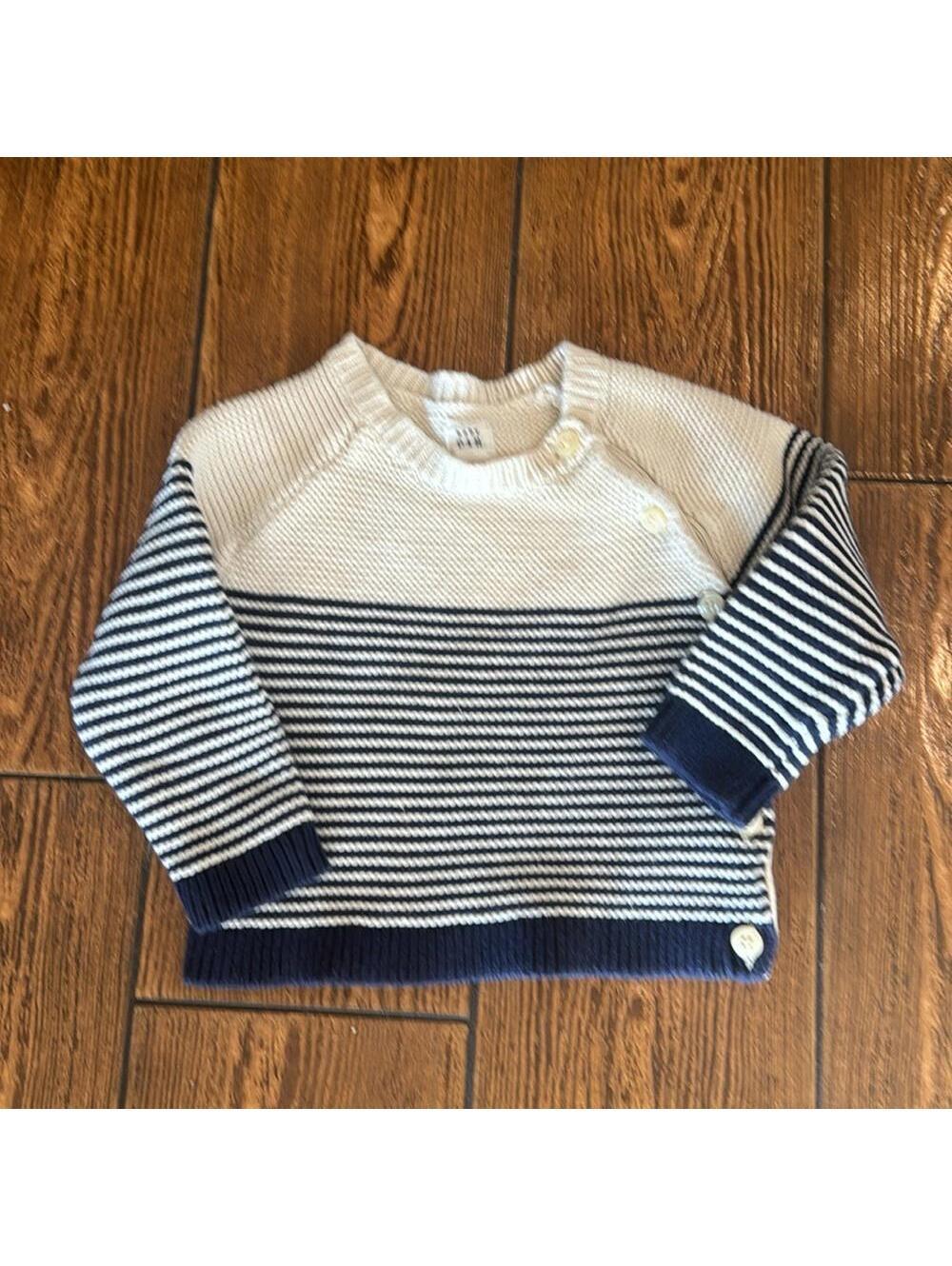 Baby Gap Blue/White Striped Sweater Size 6 to 12 monhts